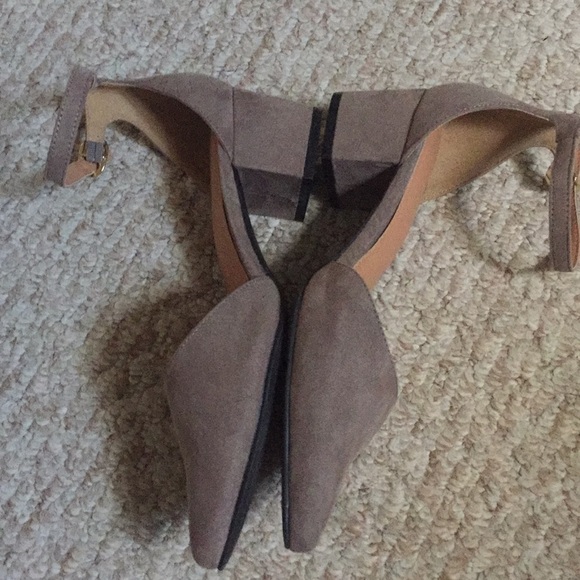 Brown shoes - Picture 2 of 3